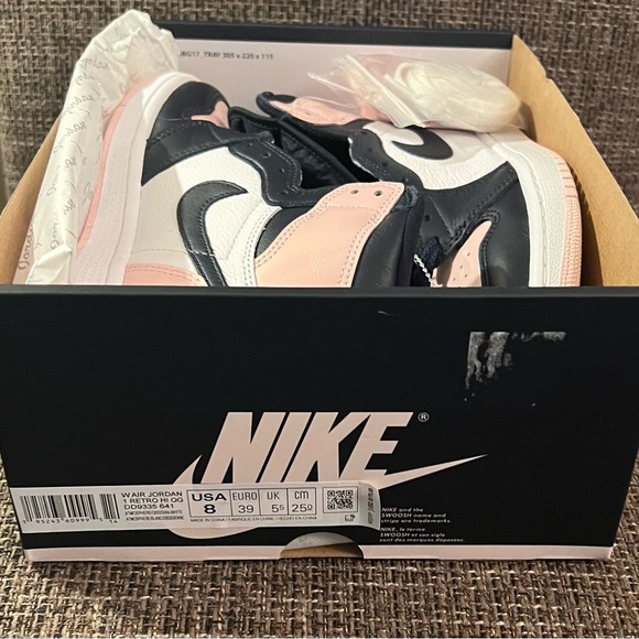 JORDAN 1 RETRO HIGH OG - Picture 10 of 11